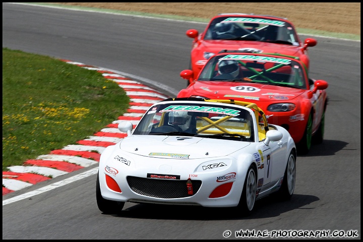 BRSCC_Championship_Racing_Brands_Hatch_120610_AE_050.jpg