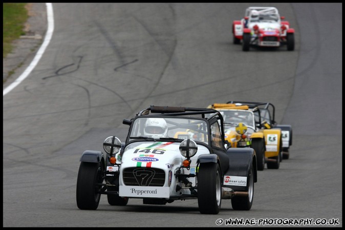 BARC_Championship_Racing_Brands_Hatch_220809_AE_040.jpg