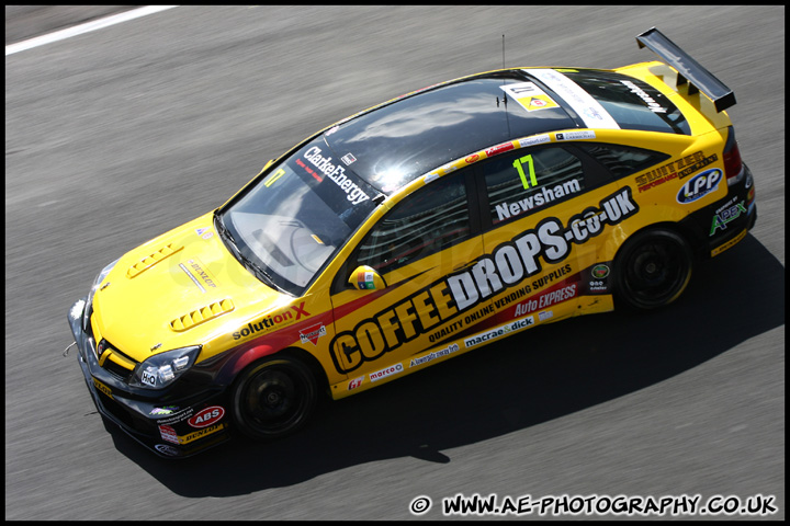 BTCC_and_Support_Brands_Hatch_010412_AE_059.jpg