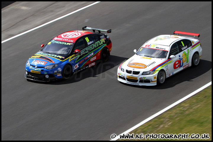 BTCC_and_Support_Brands_Hatch_010412_AE_070.jpg