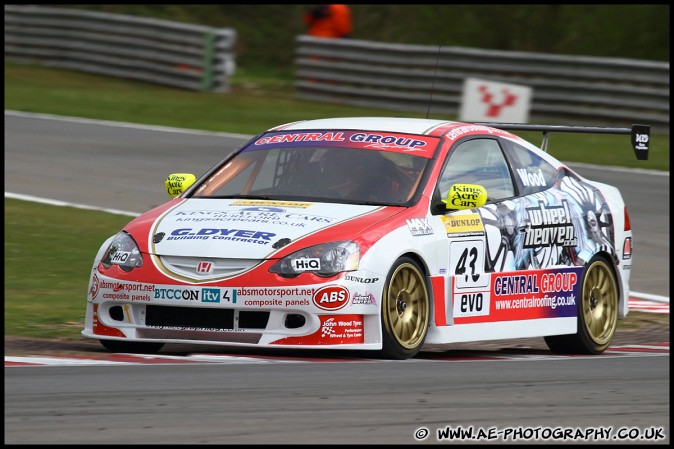 BTCC_and_Support_Brands_Hatch_010510_AE_017.jpg