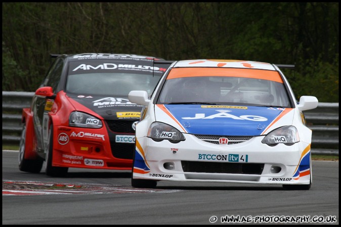 BTCC_and_Support_Brands_Hatch_010510_AE_020.jpg