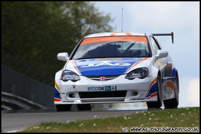 BTCC_and_Support_Brands_Hatch_010510_AE_065.jpg