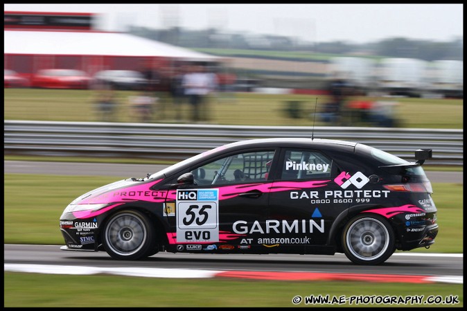 BTCC_and_Support_Snetterton_010809_AE_011.jpg