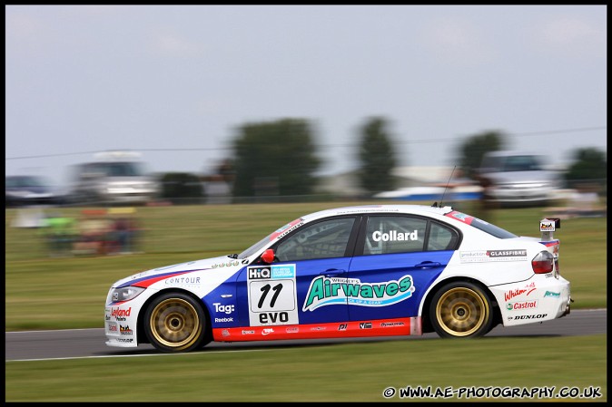 BTCC_and_Support_Snetterton_010809_AE_036.jpg