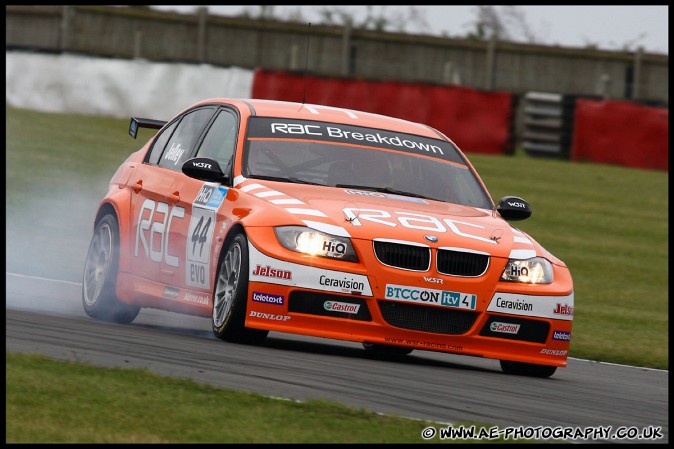 BTCC_and_Support_Snetterton_010809_AE_058.jpg