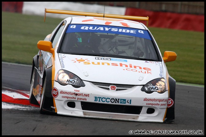 BTCC_and_Support_Snetterton_010809_AE_059.jpg