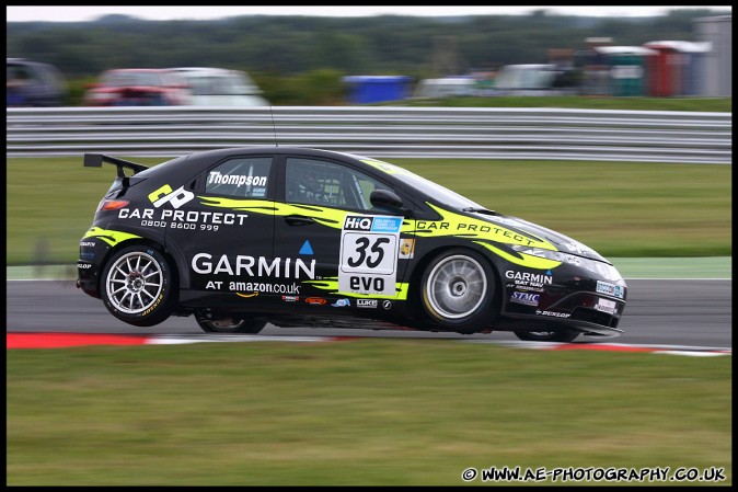 BTCC_and_Support_Snetterton_010809_AE_065.jpg