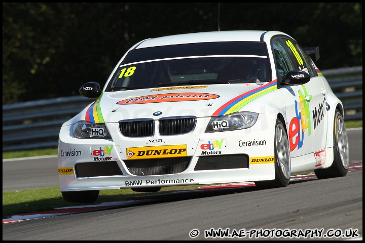 BTCC_and_Support_Brands_Hatch_011011_AE_079.jpg