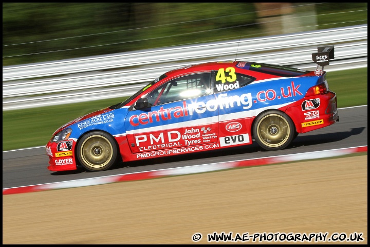 BTCC_and_Support_Brands_Hatch_011011_AE_082.jpg