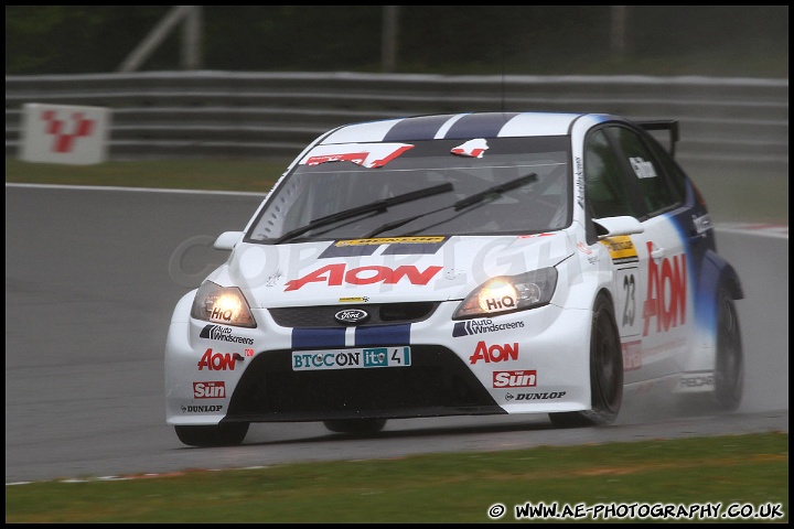 BTCC_and_Support_Brands_Hatch_020510_AE_040.jpg