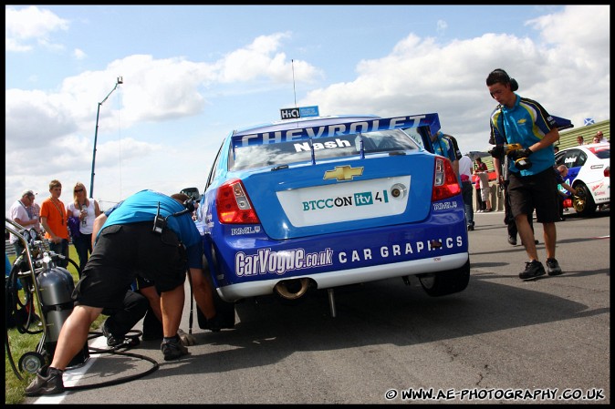 BTCC_and_Support_Snetterton_020809_AE_039.jpg