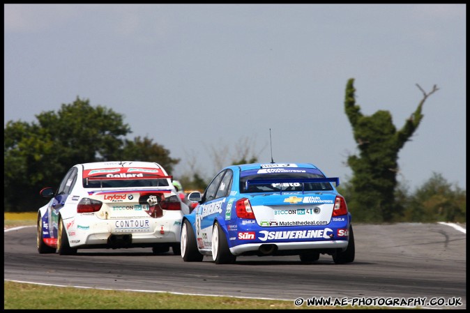 BTCC_and_Support_Snetterton_020809_AE_044.jpg