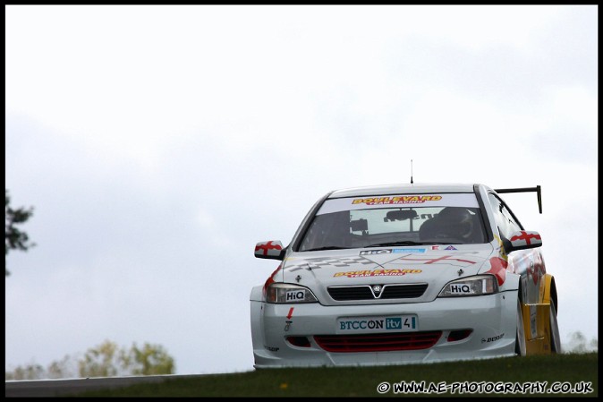 BTCC_and_Support_Brands_Hatch_031009_AE_107.jpg