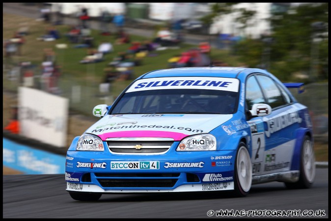 BTCC_and_Support_Brands_Hatch_031009_AE_118.jpg