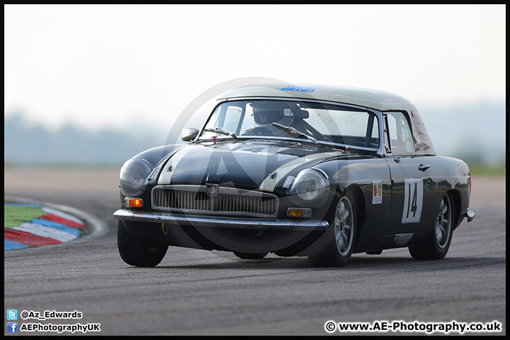 BARC_Thruxton_04-10-15_AE_068.jpg