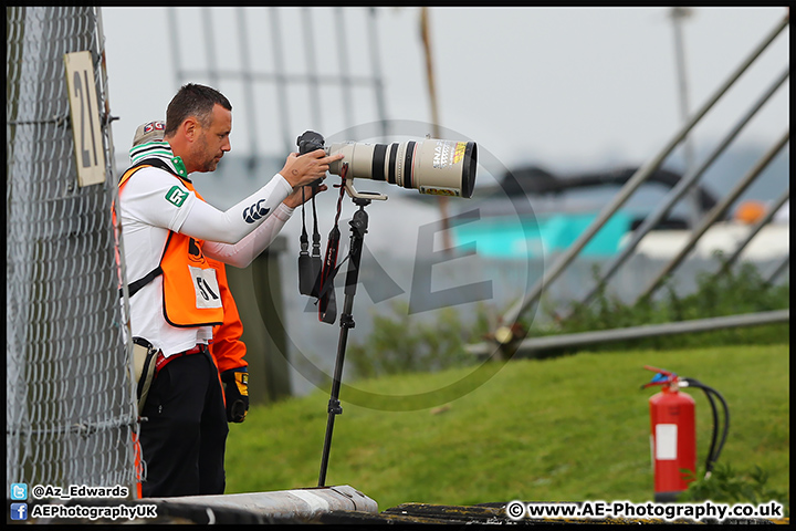 BARC_Thruxton_04-10-15_AE_284.jpg