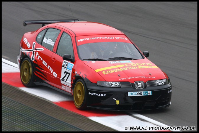 BTCC_and_Support_Brands_Hatch_040409_AE_029.jpg