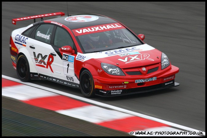 BTCC_and_Support_Brands_Hatch_040409_AE_030.jpg