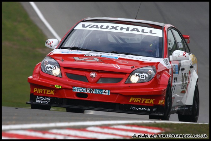 BTCC_and_Support_Brands_Hatch_040409_AE_054.jpg