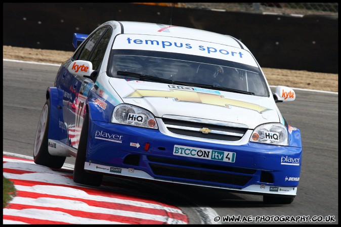 BTCC_and_Support_Brands_Hatch_040409_AE_065.jpg