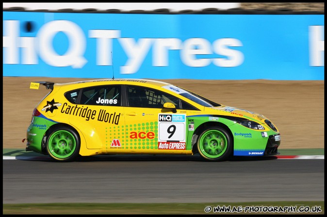 BTCC_and_Support_Brands_Hatch_040409_AE_102.jpg