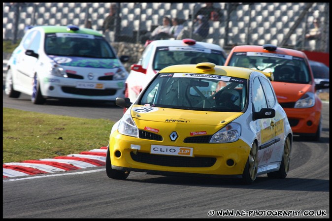 BTCC_and_Support_Brands_Hatch_040409_AE_108.jpg