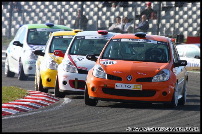 BTCC_and_Support_Brands_Hatch_040409_AE_109.jpg