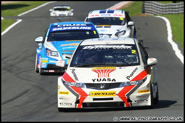 BTCC_and_Support_Oulton_Park_040611_AE_009.jpg