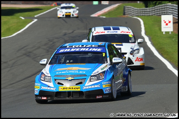 BTCC_and_Support_Oulton_Park_040611_AE_010.jpg