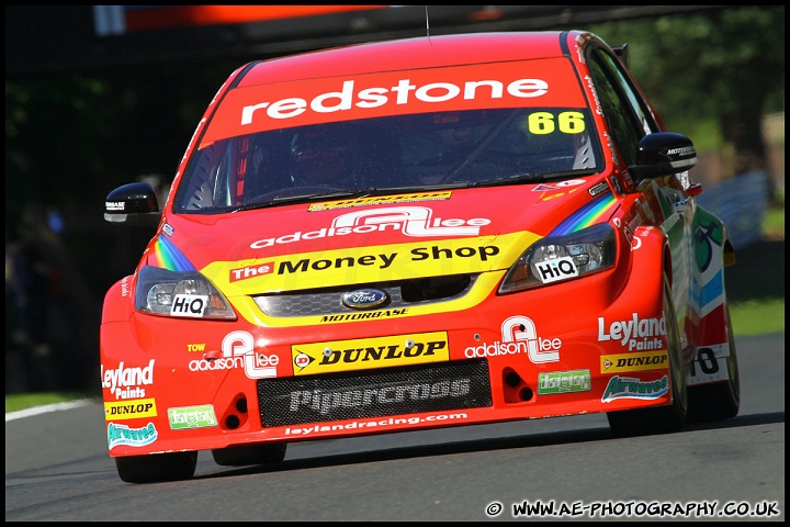 BTCC_and_Support_Oulton_Park_040611_AE_018.jpg