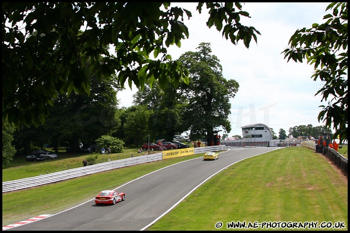 BTCC_and_Support_Oulton_Park_040611_AE_067.jpg