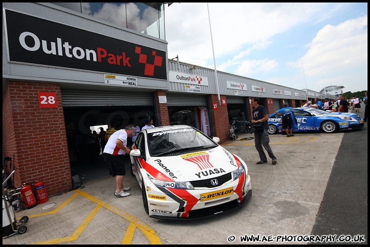 BTCC_and_Support_Oulton_Park_040611_AE_075.jpg