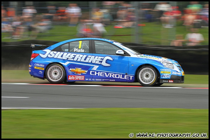 BTCC_and_Support_Oulton_Park_040611_AE_080.jpg