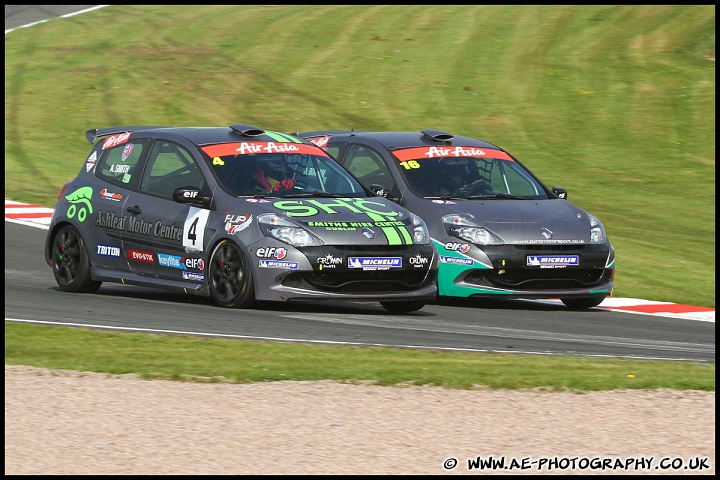 BTCC_and_Support_Oulton_Park_040611_AE_092.jpg