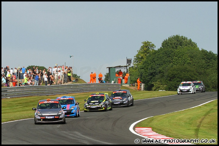 BTCC_and_Support_Oulton_Park_040611_AE_096.jpg