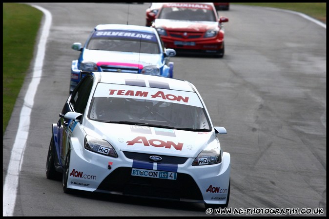 BTCC_and_Support_Brands_Hatch_041009_AE_040.jpg