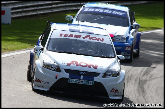 BTCC_and_Support_Brands_Hatch_041009_AE_050.jpg