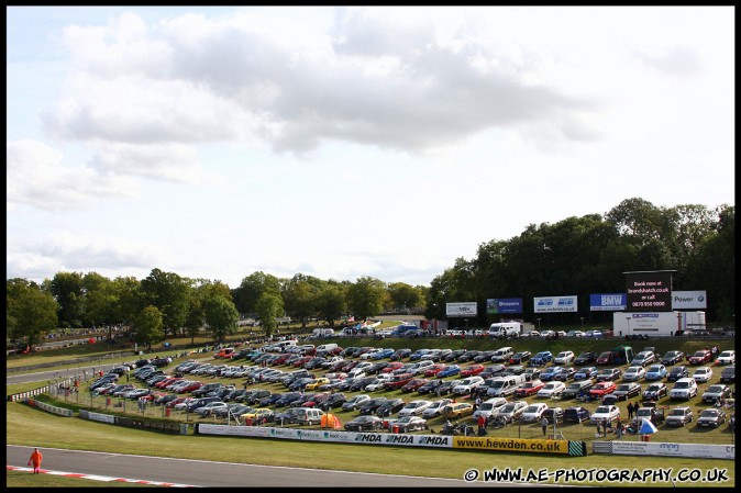 BTCC_and_Support_Brands_Hatch_041009_AE_068.jpg