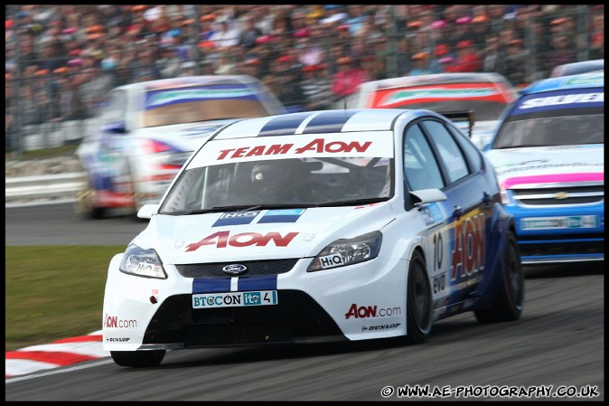 BTCC_and_Support_Brands_Hatch_041009_AE_092.jpg