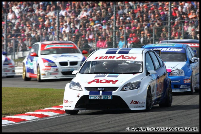 BTCC_and_Support_Brands_Hatch_041009_AE_094.jpg