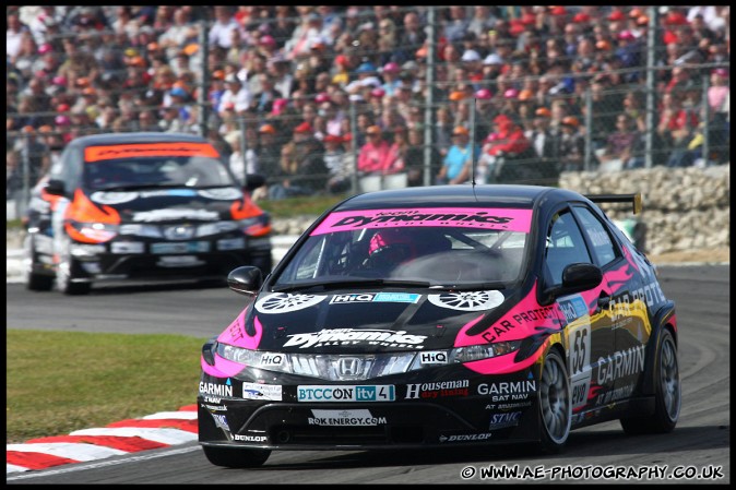 BTCC_and_Support_Brands_Hatch_041009_AE_095.jpg