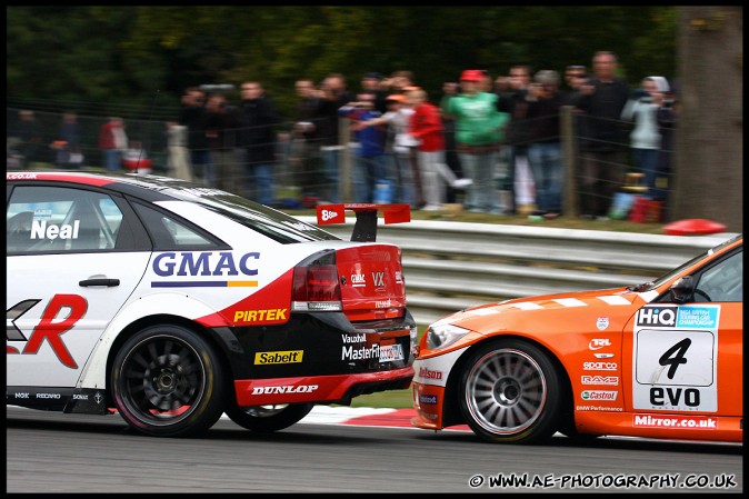 BTCC_and_Support_Brands_Hatch_041009_AE_147.jpg