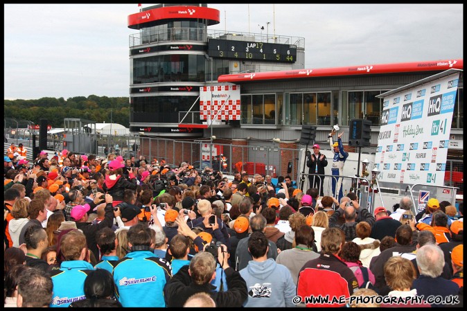 BTCC_and_Support_Brands_Hatch_041009_AE_162.jpg