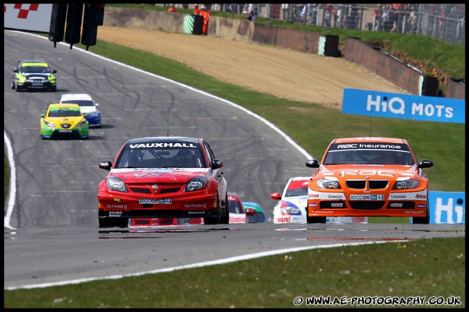 BTCC_and_Support_Brands_Hatch_050409_AE_051.jpg