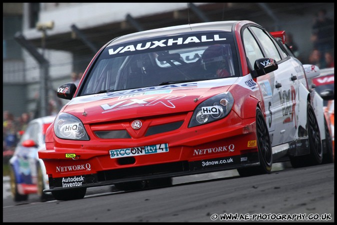 BTCC_and_Support_Brands_Hatch_050409_AE_053.jpg