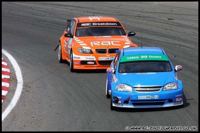 BTCC_and_Support_Brands_Hatch_050409_AE_060.jpg