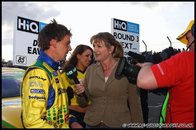 BTCC_and_Support_Brands_Hatch_050409_AE_092.jpg