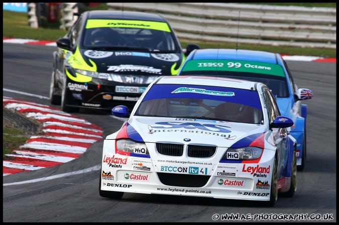 BTCC_and_Support_Brands_Hatch_050409_AE_095.jpg