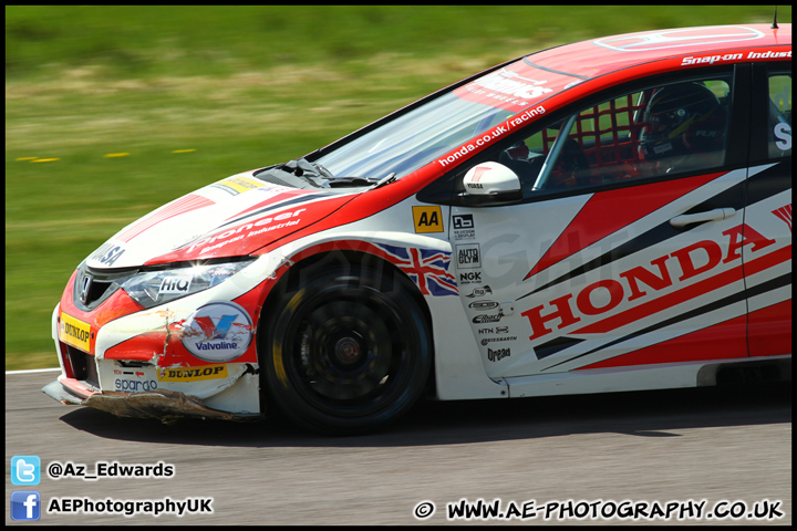 BTCC_Thruxton_050513_AE_037.jpg